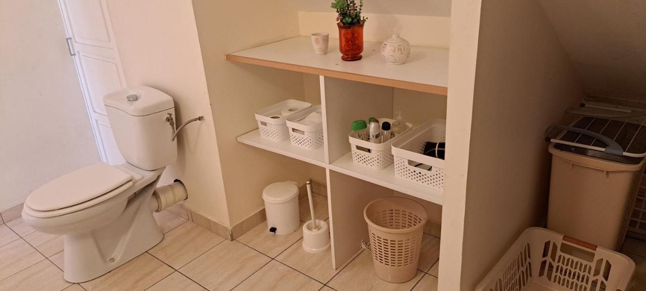 Logement Spacieux Deux Pieces A Baie Mahault Exterior foto